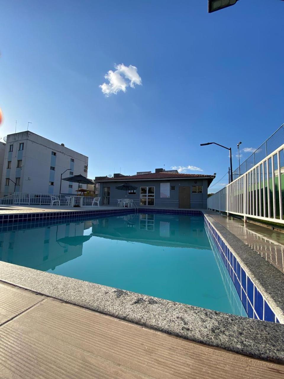 Apartamento Ap Aconchegante Com Piscina E Estacionamento Proximo Ao Centro Feira de Santana Exterior foto